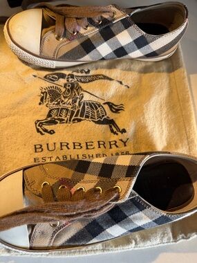 Burberry Beige Black Check Canvas Low-Top Sneakers with Gold Eyelets